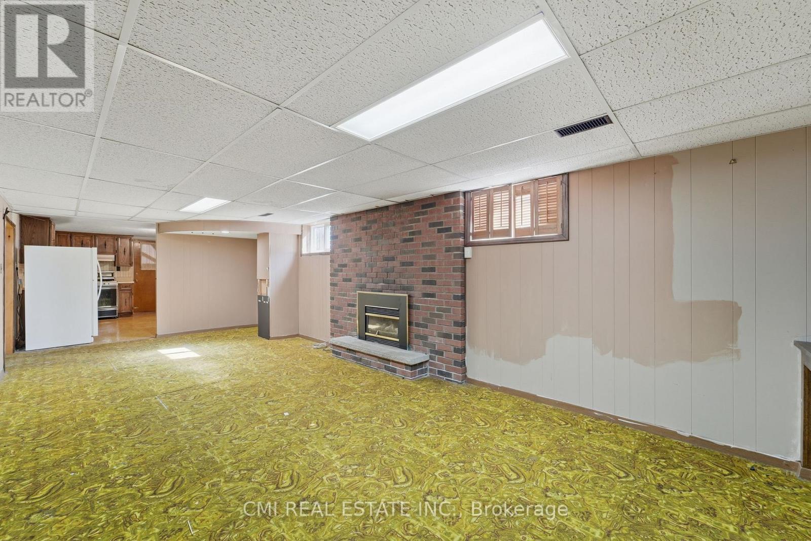 251 FAIRRIDGE ROAD - 30
