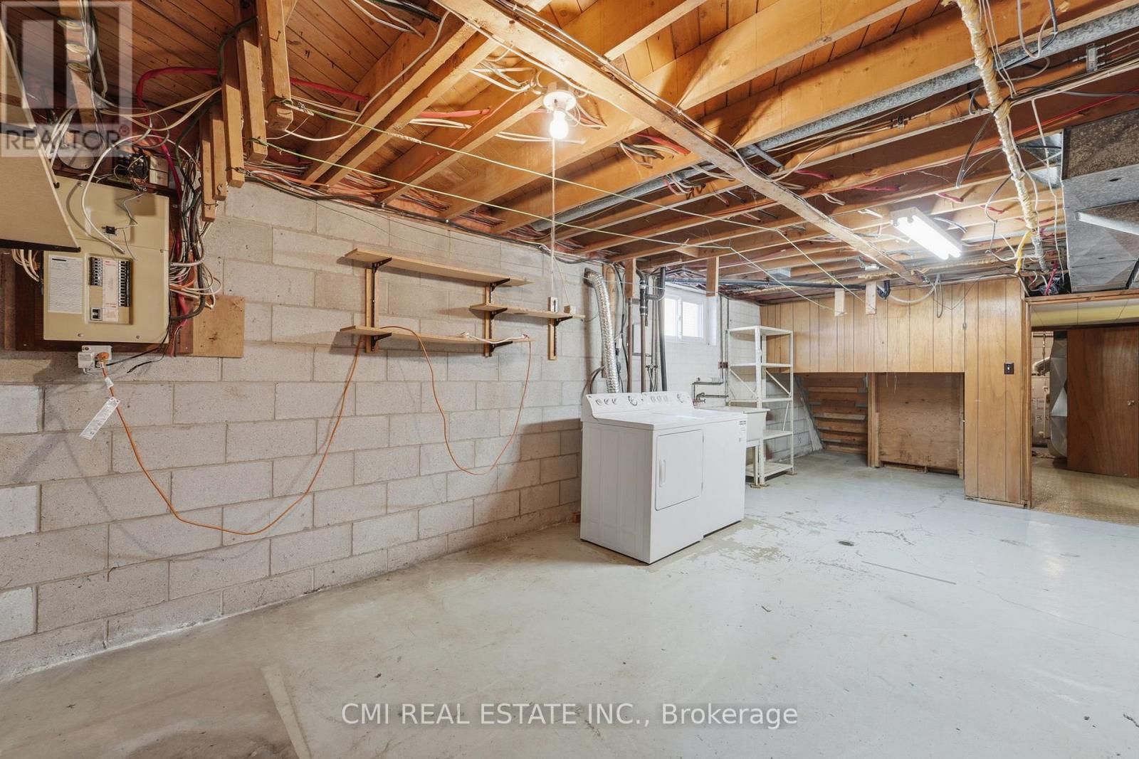 251 FAIRRIDGE ROAD - 34