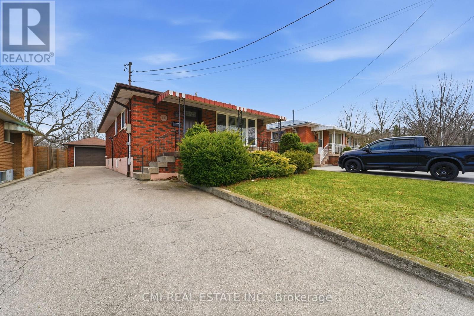 251 FAIRRIDGE ROAD - 4