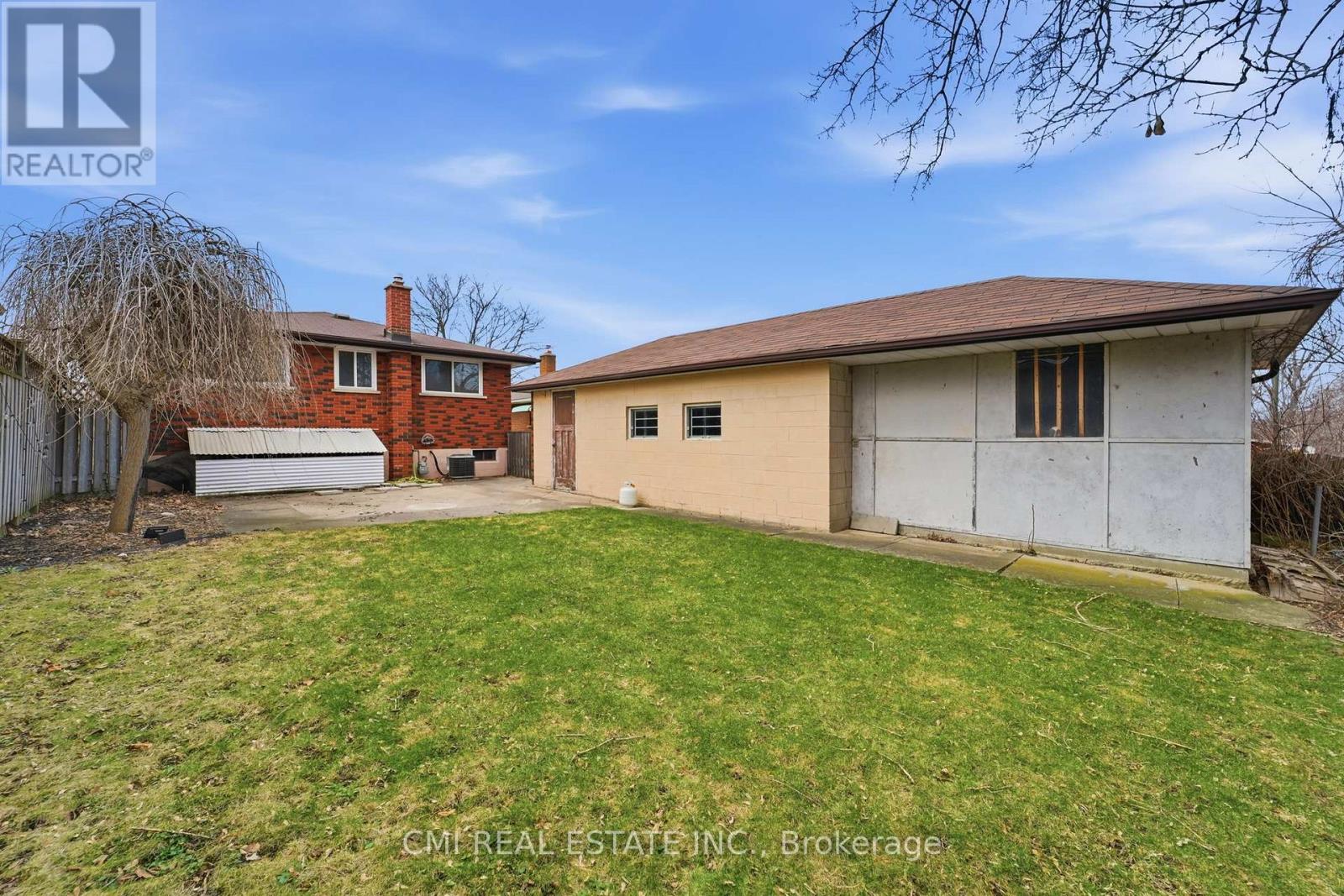 251 FAIRRIDGE ROAD - 40