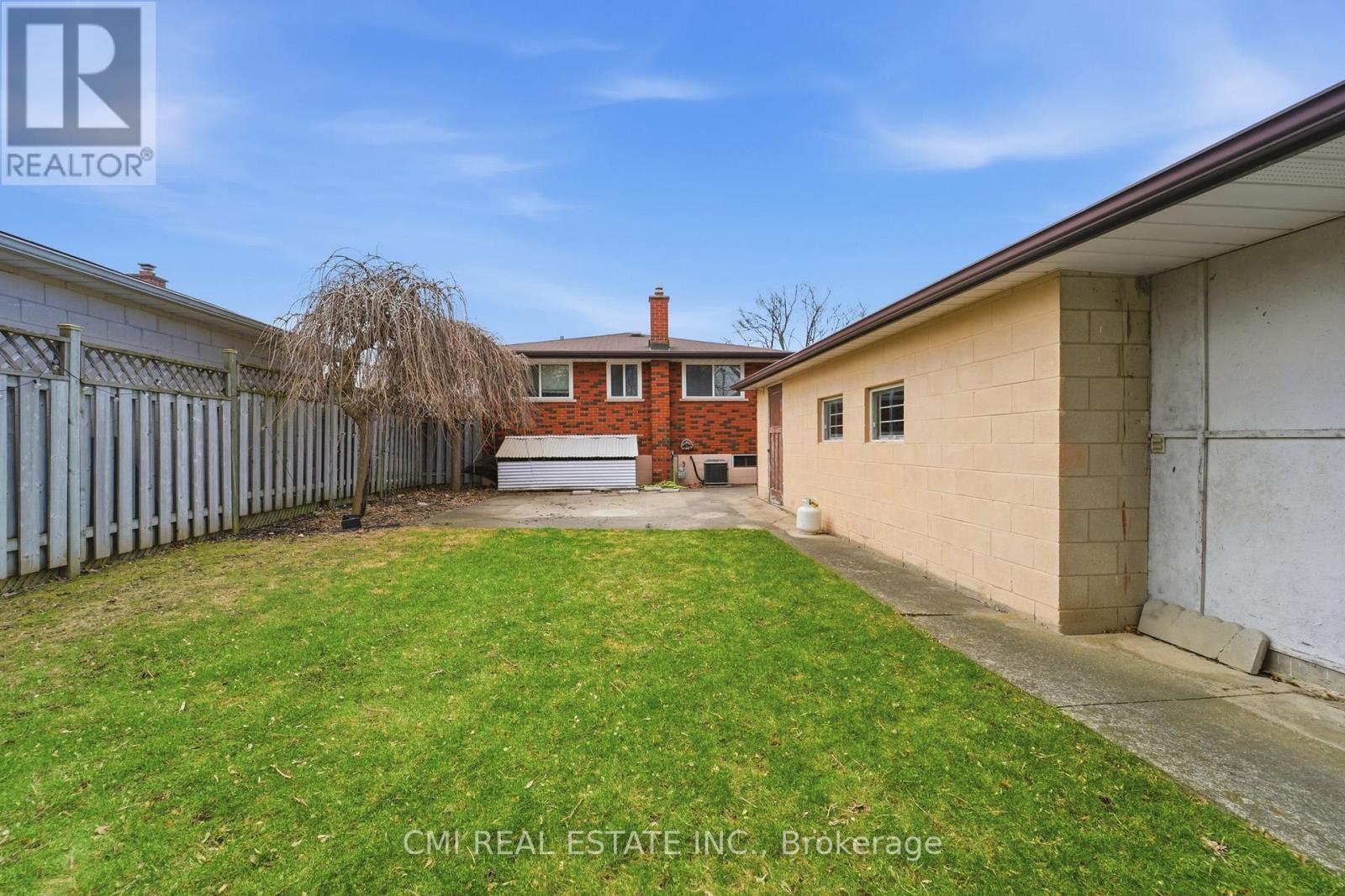 251 FAIRRIDGE ROAD - 41
