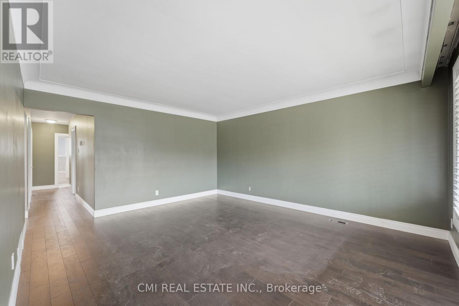 251 FAIRRIDGE ROAD - 9