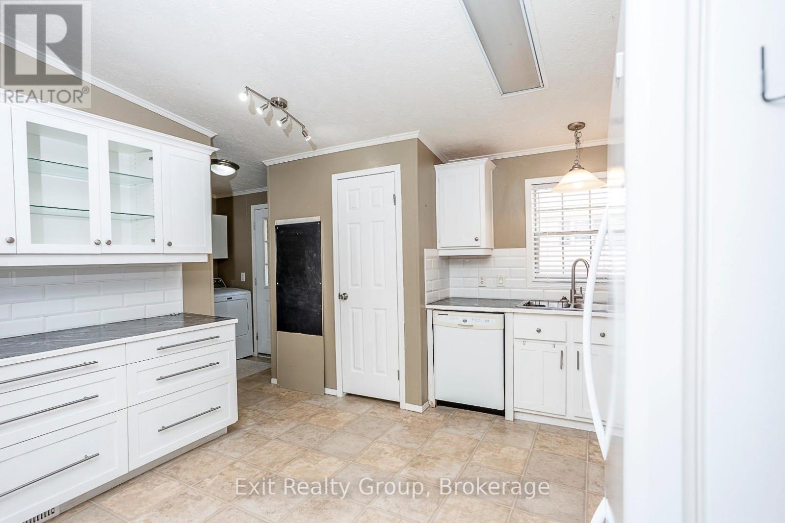 38-152 CONCESSION ROAD 11 WEST - 6