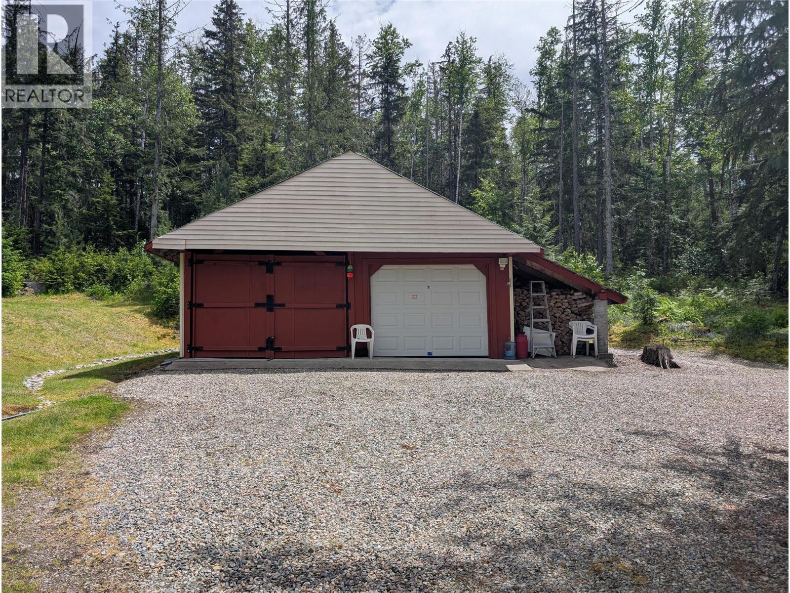 1363 Bourne Crescent - 2