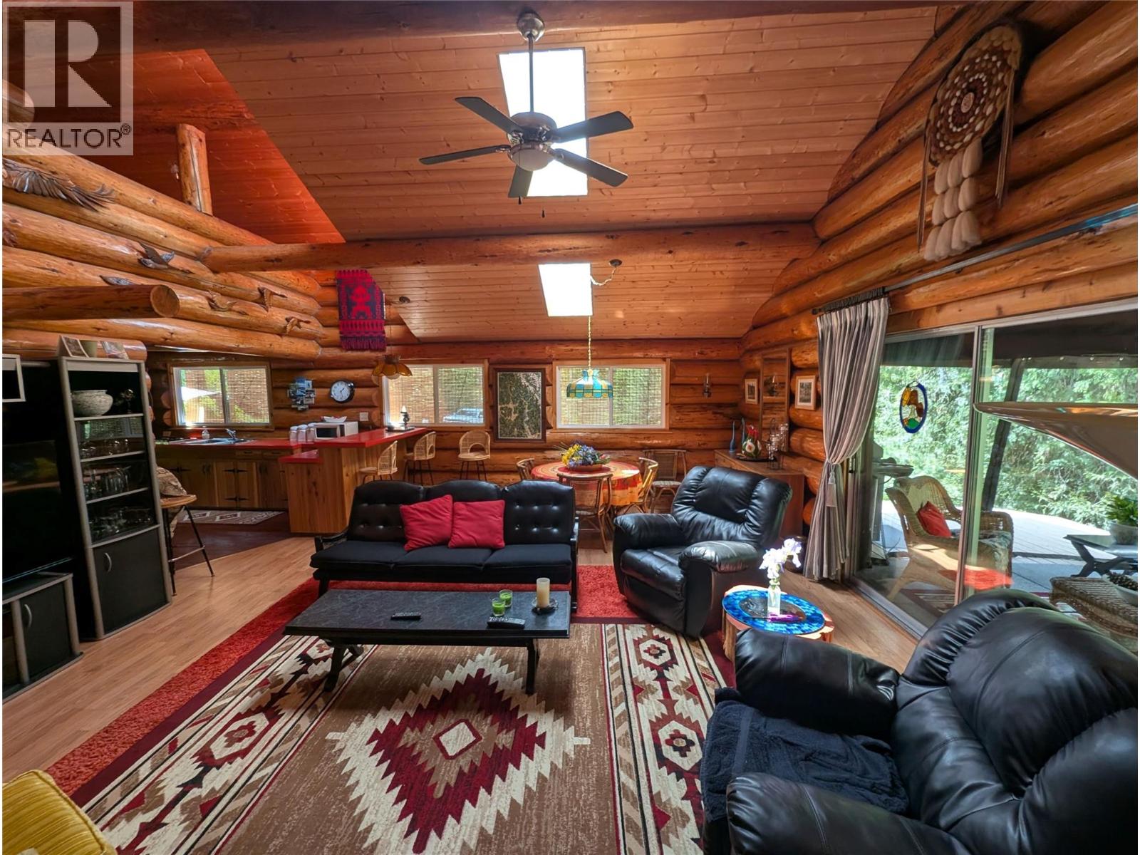 1363 Bourne Crescent - 13