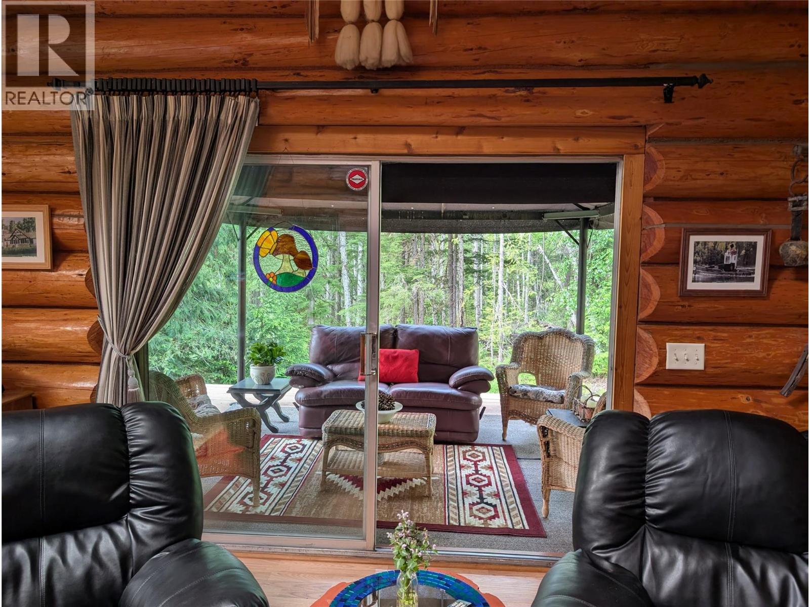 1363 Bourne Crescent - 9