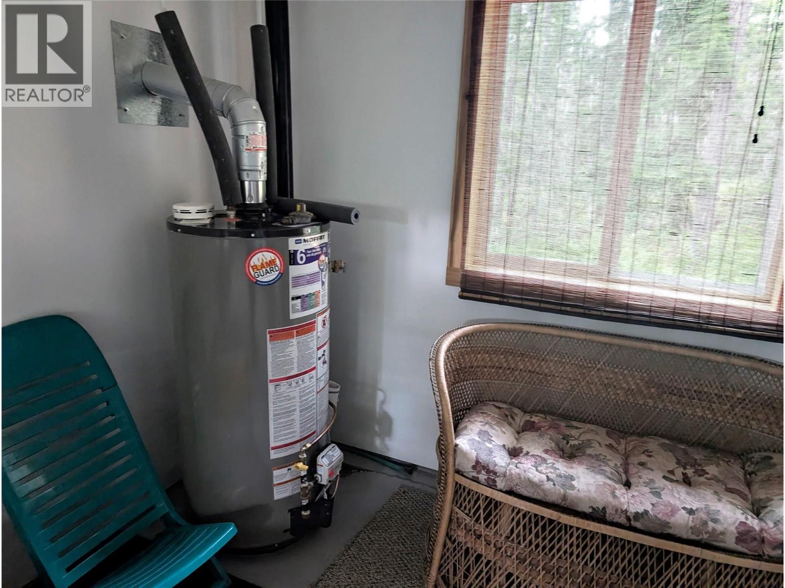 1363 Bourne Crescent - 28