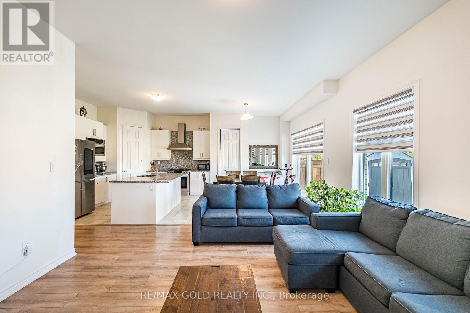 781 GILMOUR CRESCENT - 14