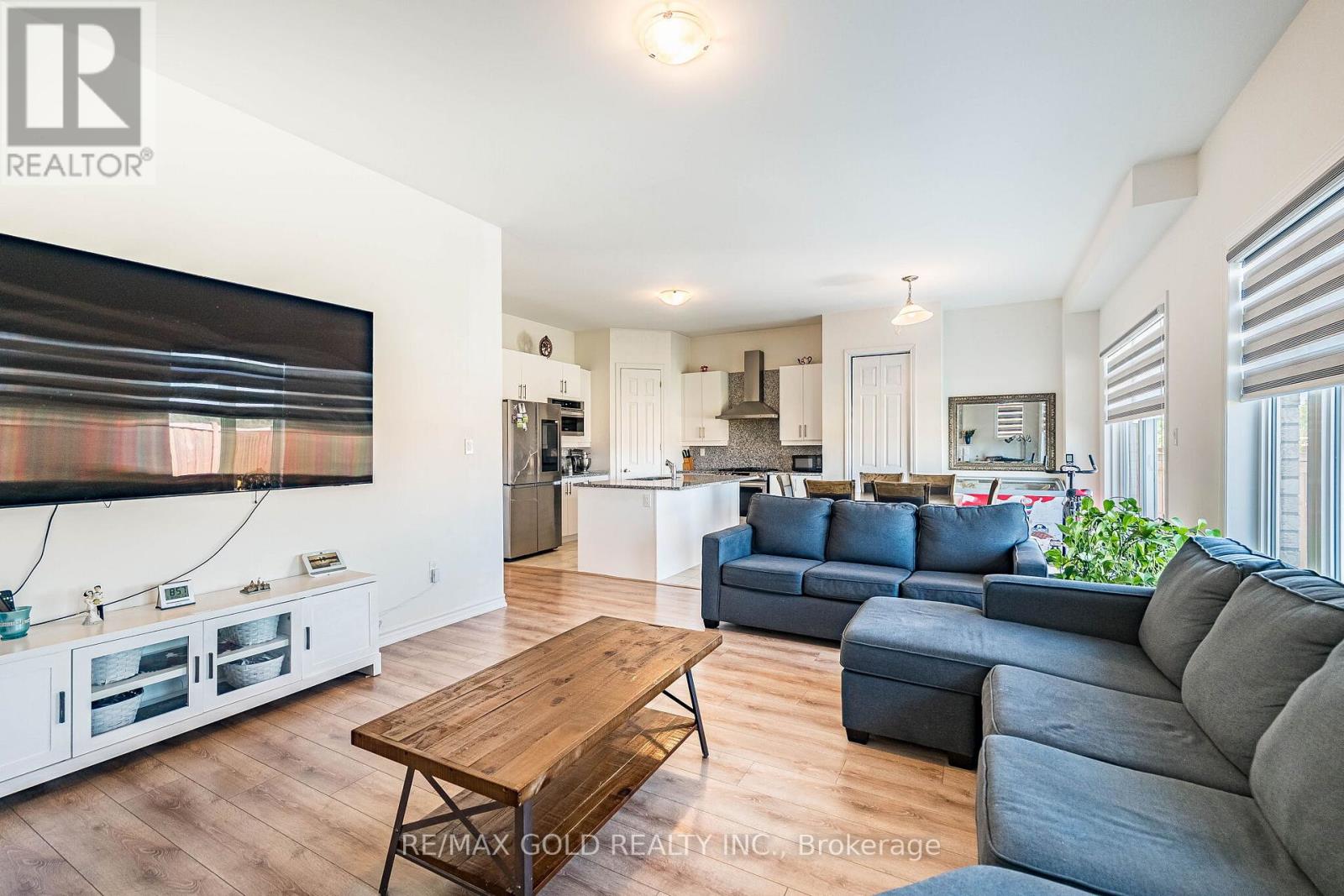 781 GILMOUR CRESCENT - 15