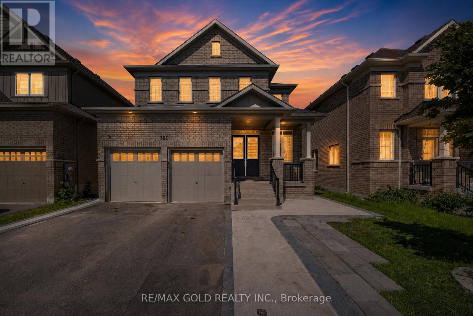 781 GILMOUR CRESCENT - 2