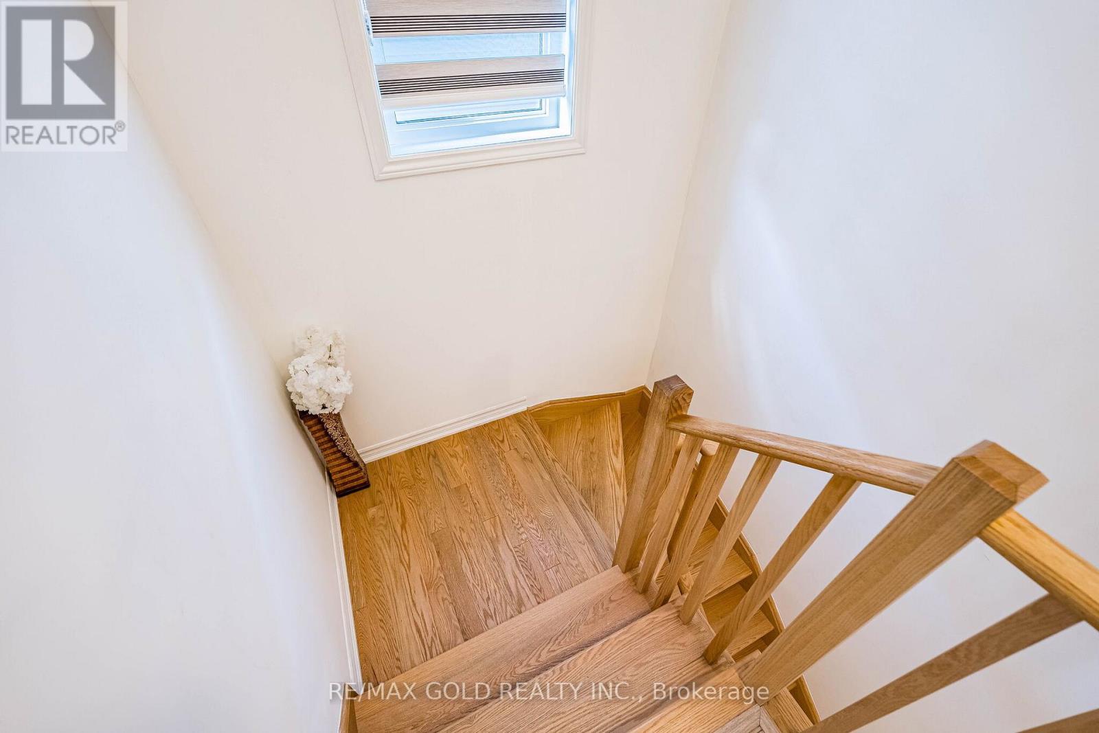 781 GILMOUR CRESCENT - 31