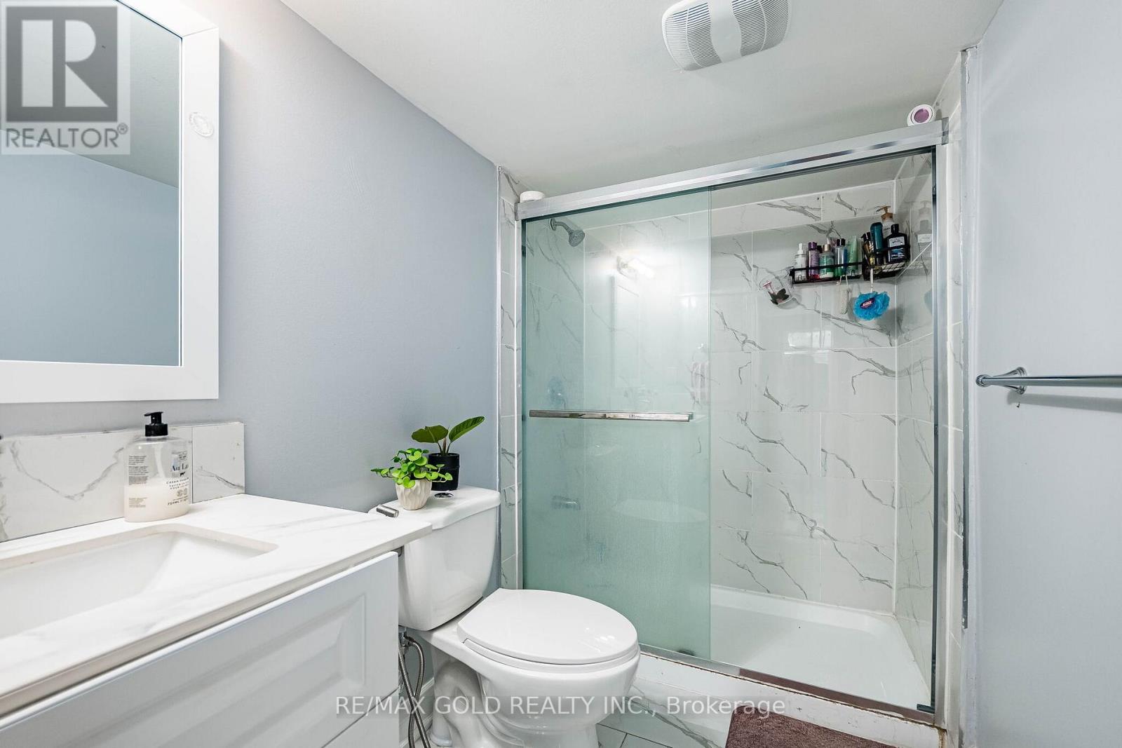 781 GILMOUR CRESCENT - 48