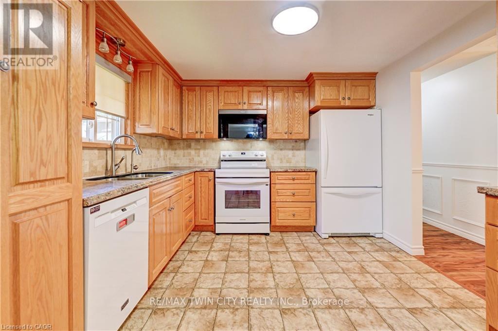 3 PARKLAND CRESCENT - Image 11