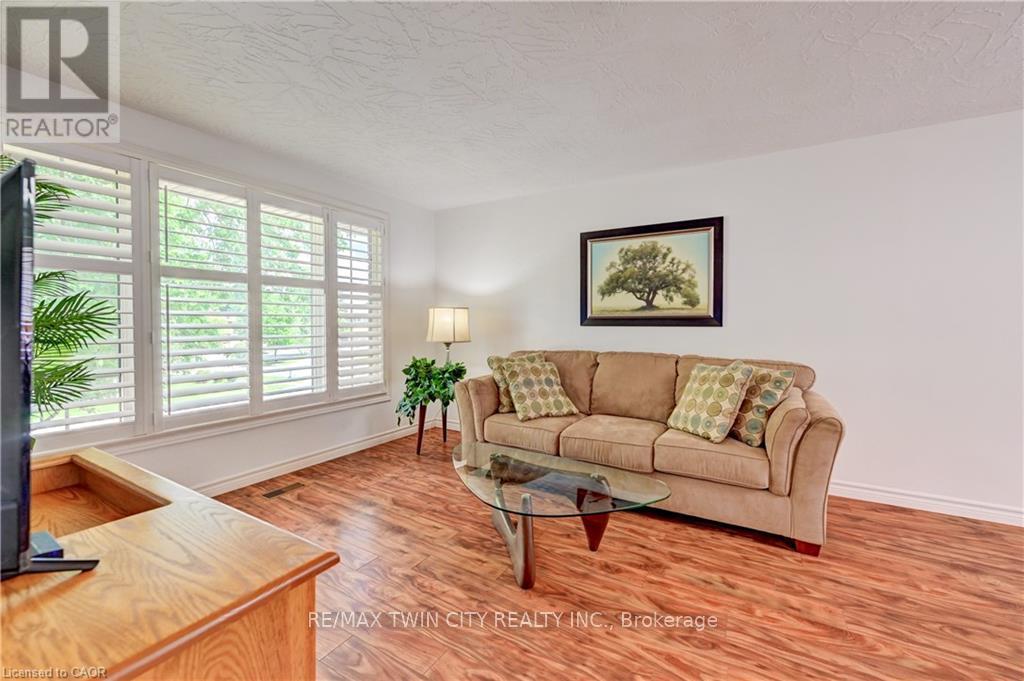 3 PARKLAND CRESCENT - Image 5