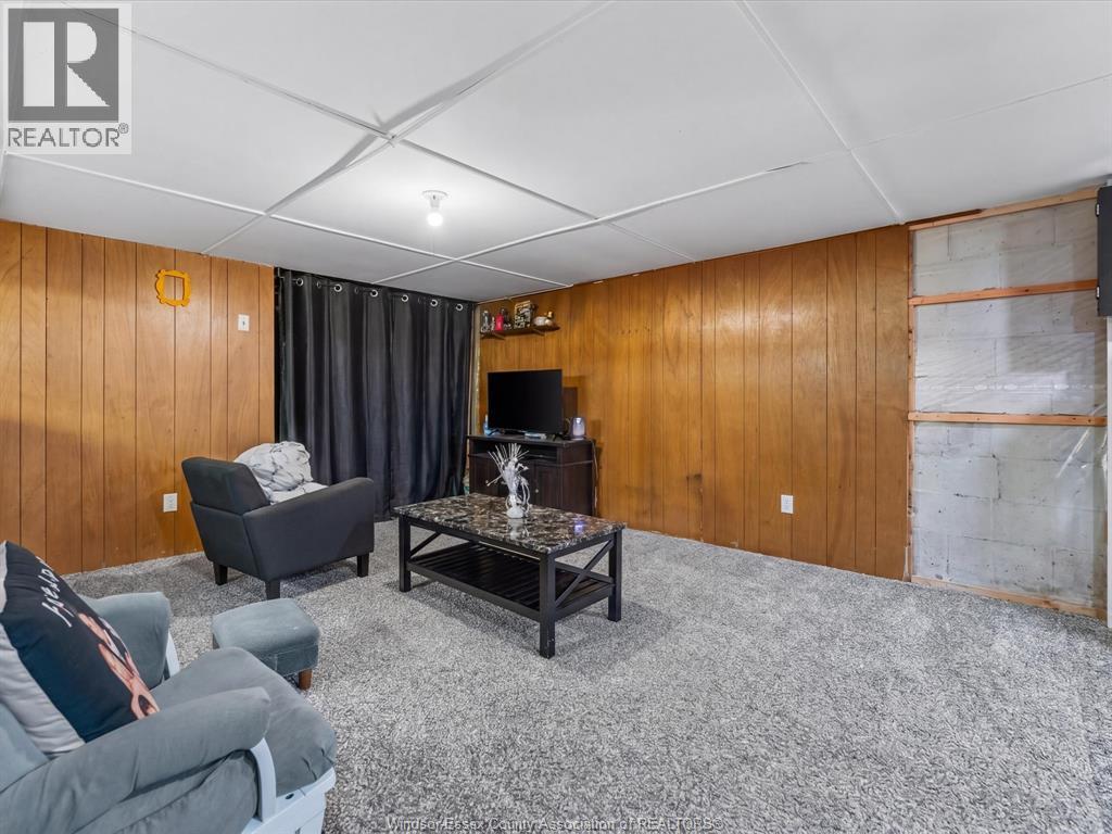 11 WARREN AVENUE - 20