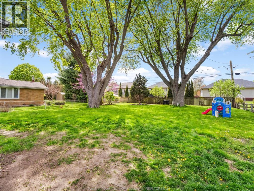 11 WARREN AVENUE - 24