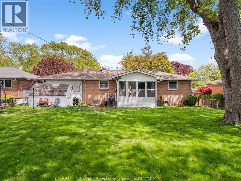 11 WARREN AVENUE - 26