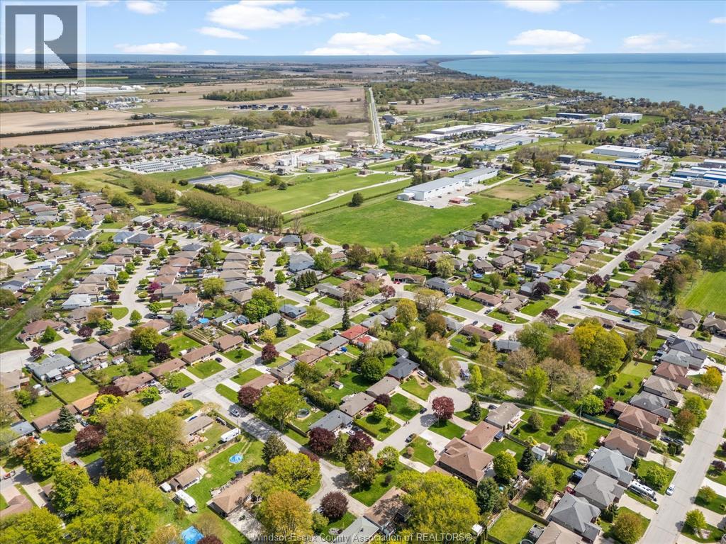 11 WARREN AVENUE - 33