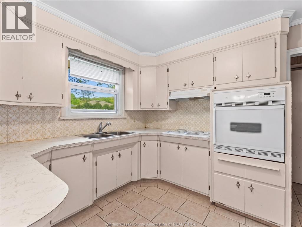 11 WARREN AVENUE - 9