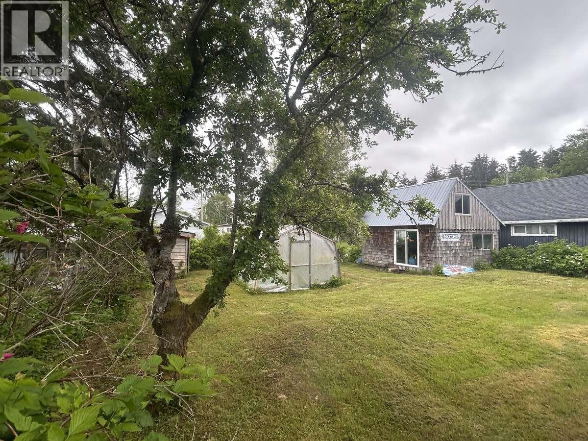 1567 DELKATLA STREET - 4