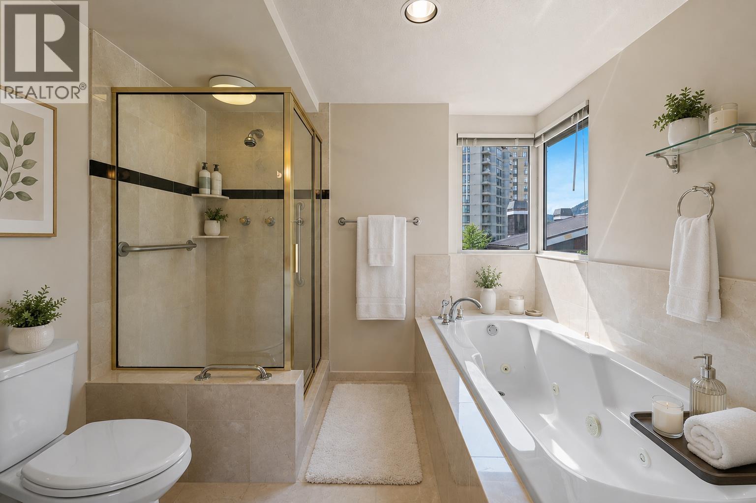 4 2243 BELLEVUE AVENUE, West Vancouver