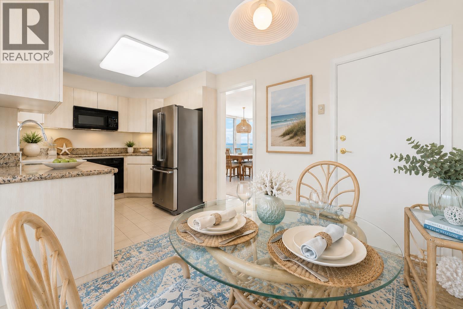 4 2243 BELLEVUE AVENUE, West Vancouver