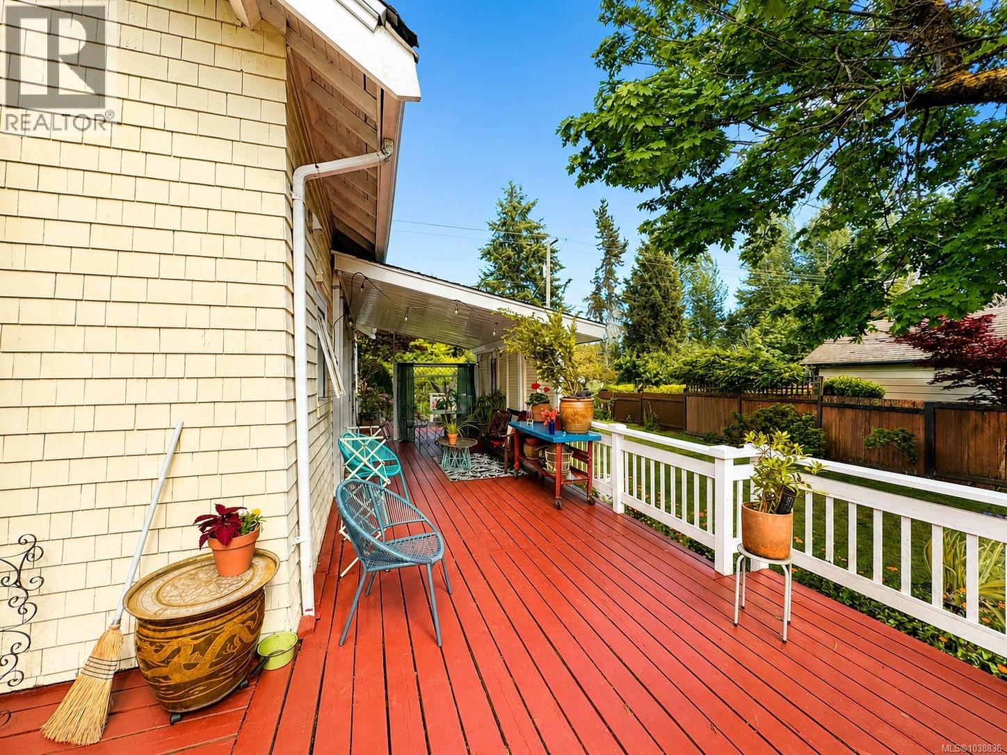 5292 Margaret St - 25