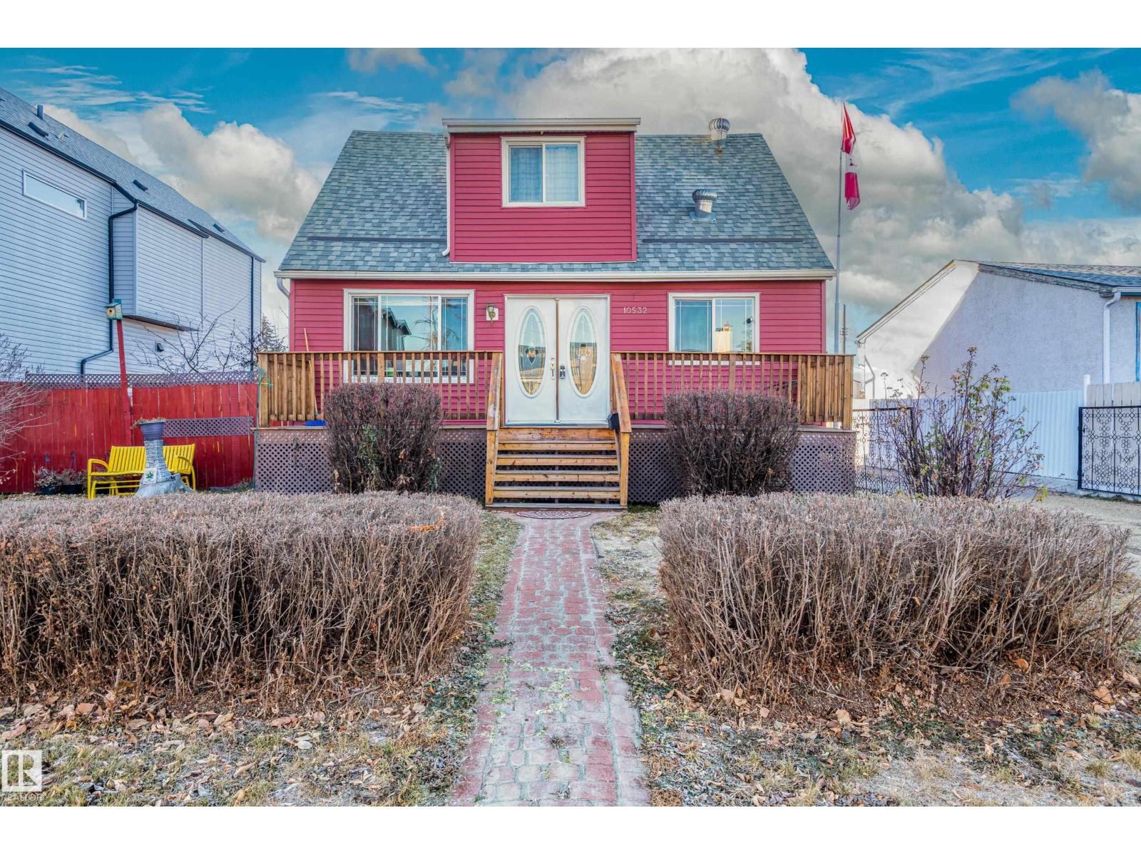 10532 157 ST NW - 1