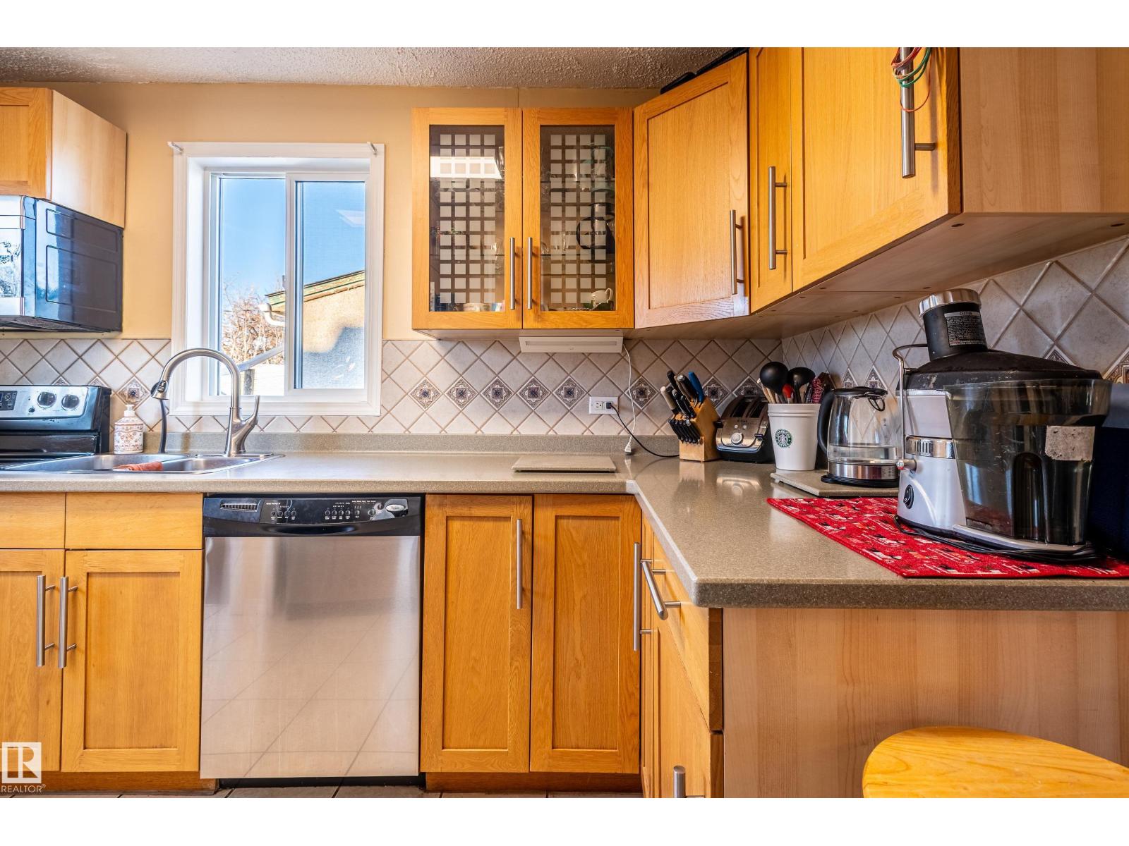 10532 157 ST NW - 13