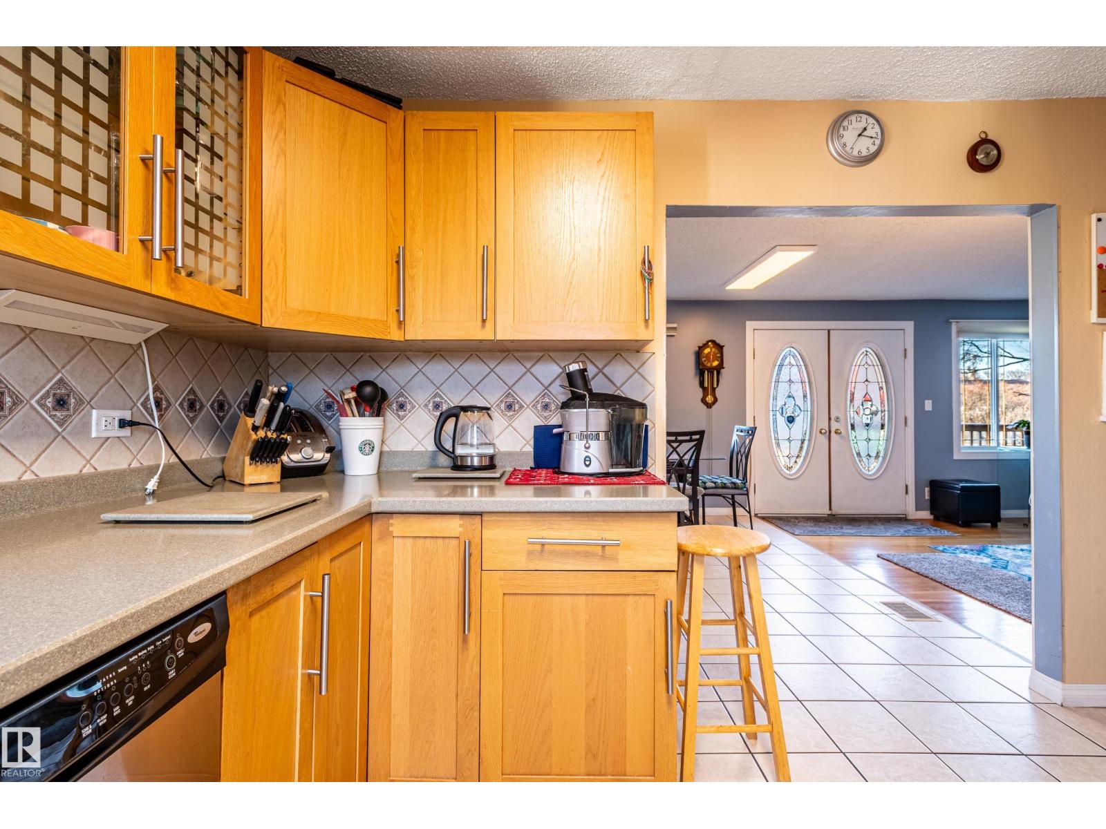 10532 157 ST NW - 15