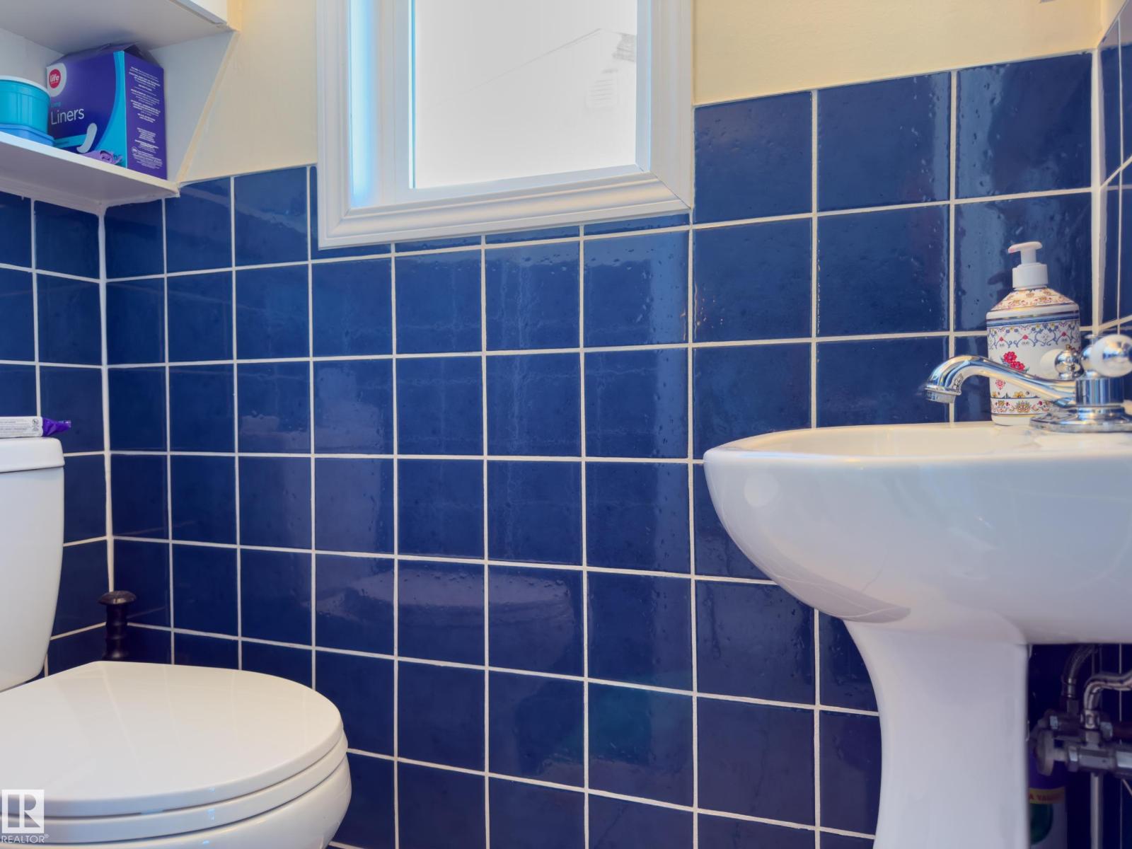 10532 157 ST NW - 18
