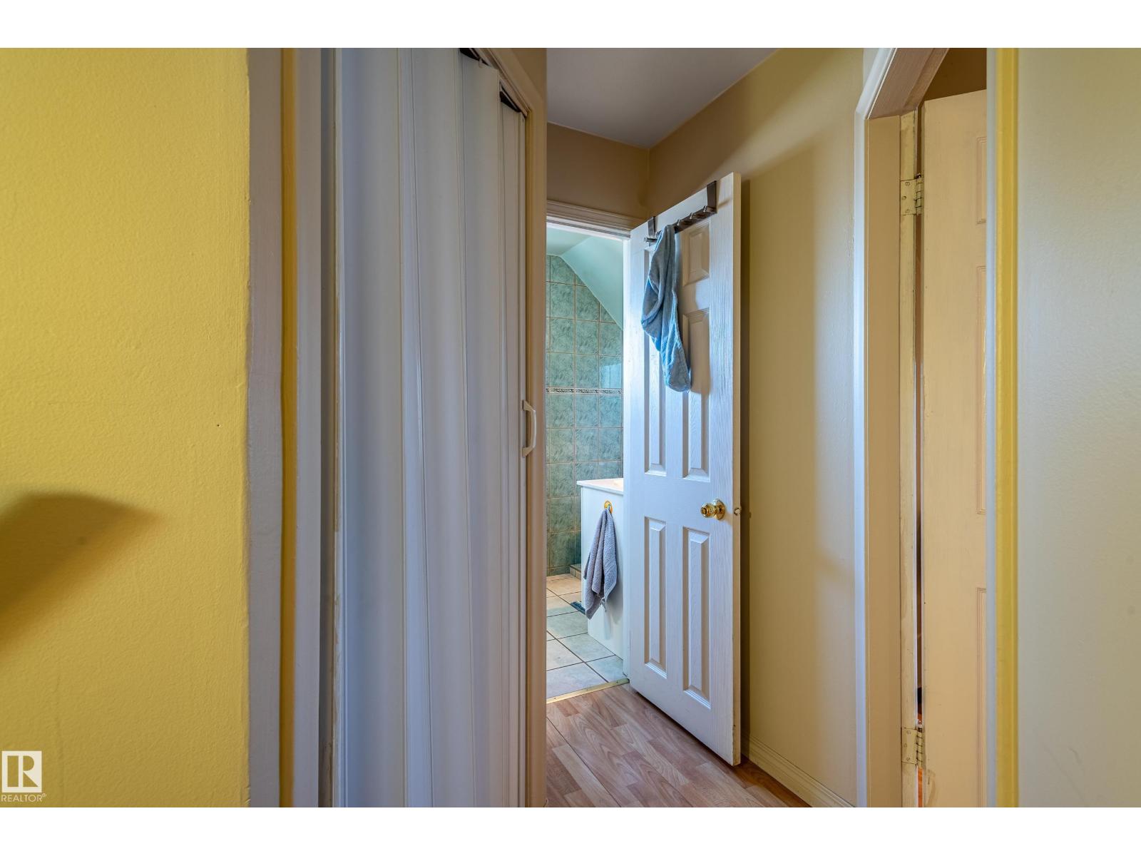 10532 157 ST NW - 25
