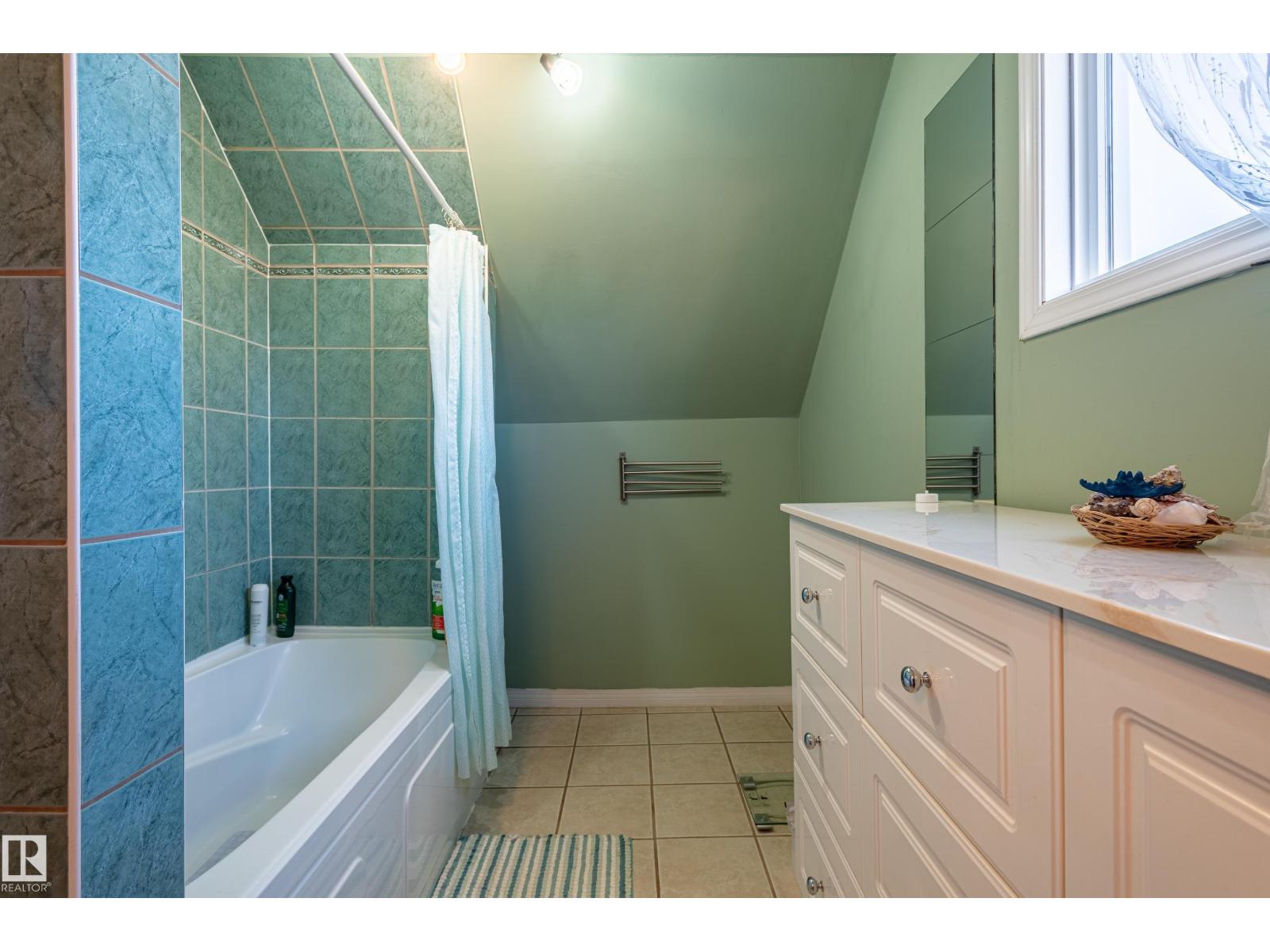 10532 157 ST NW - 26