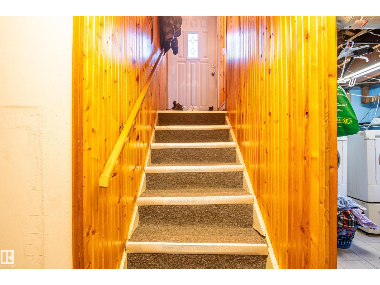 10532 157 ST NW - 28
