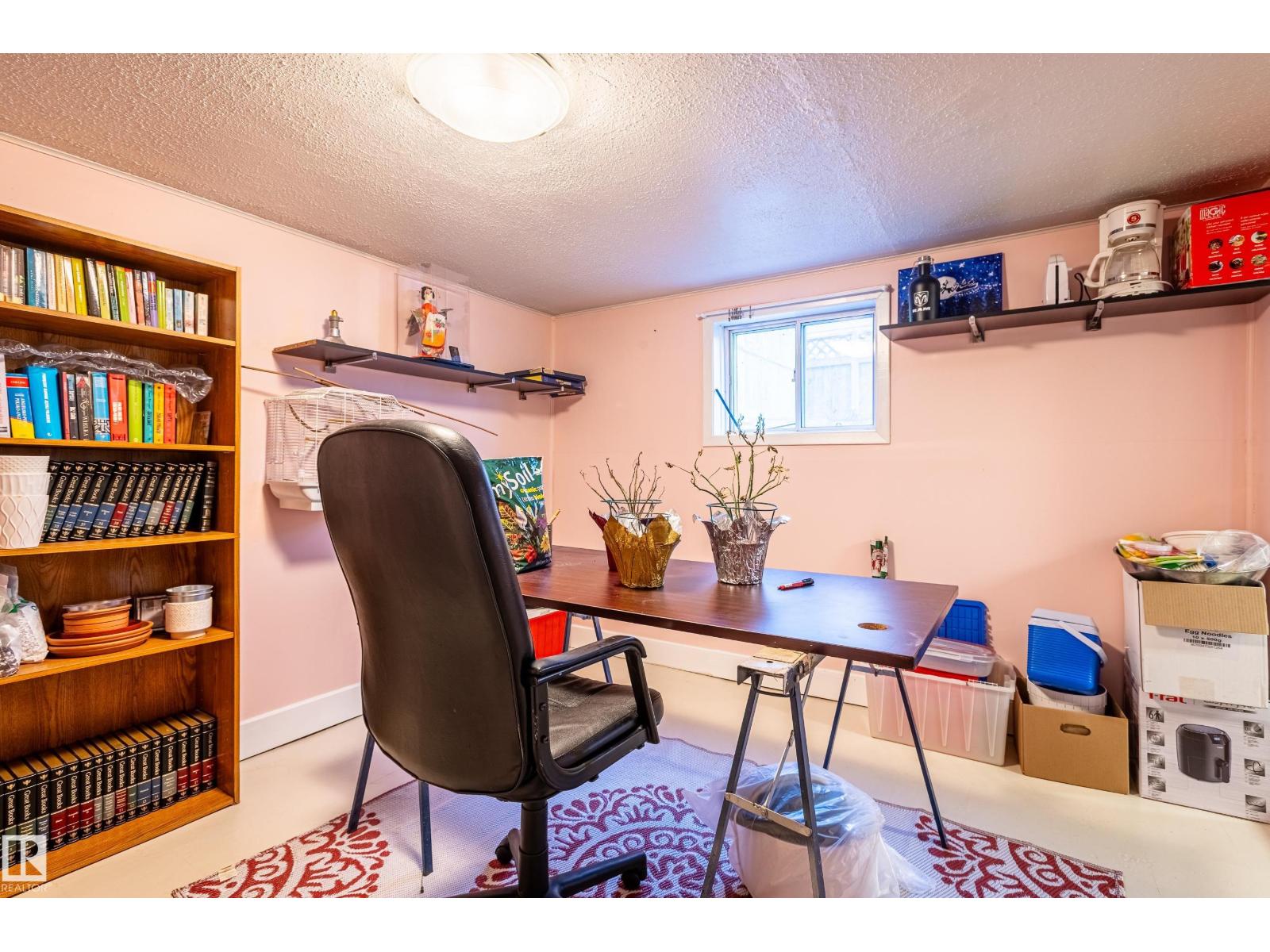 10532 157 ST NW - 29