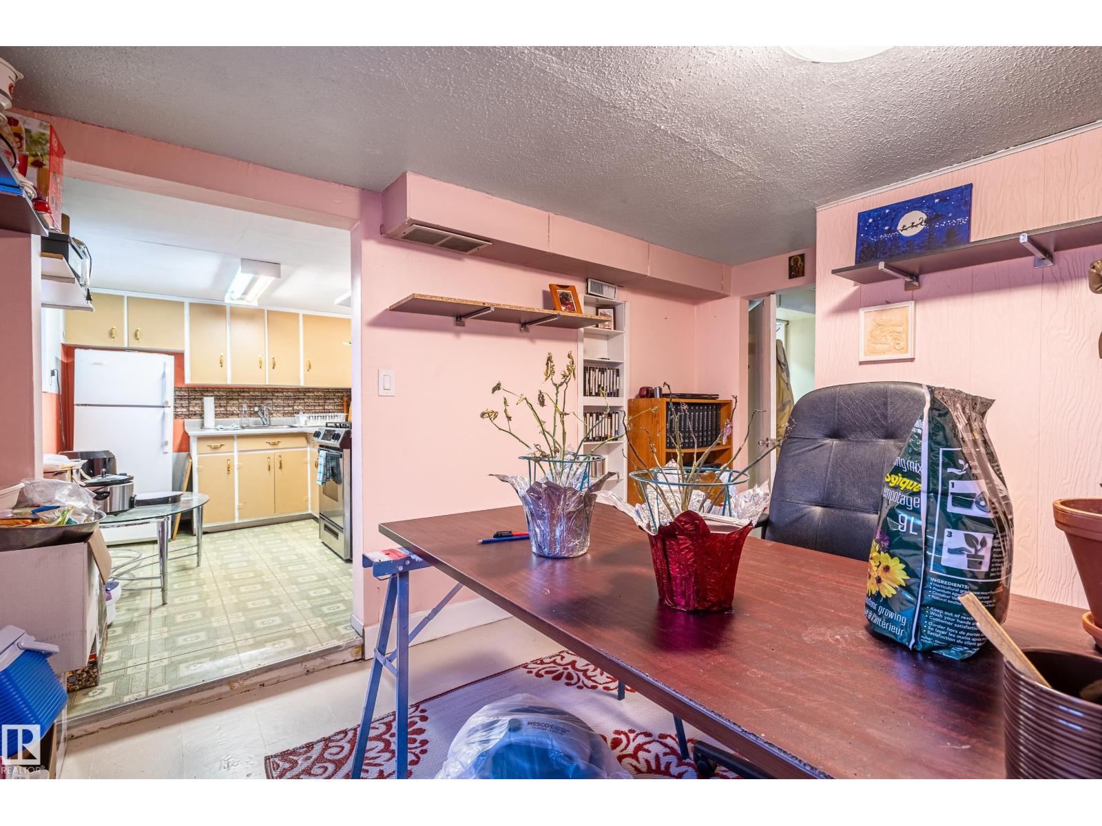 10532 157 ST NW - 30
