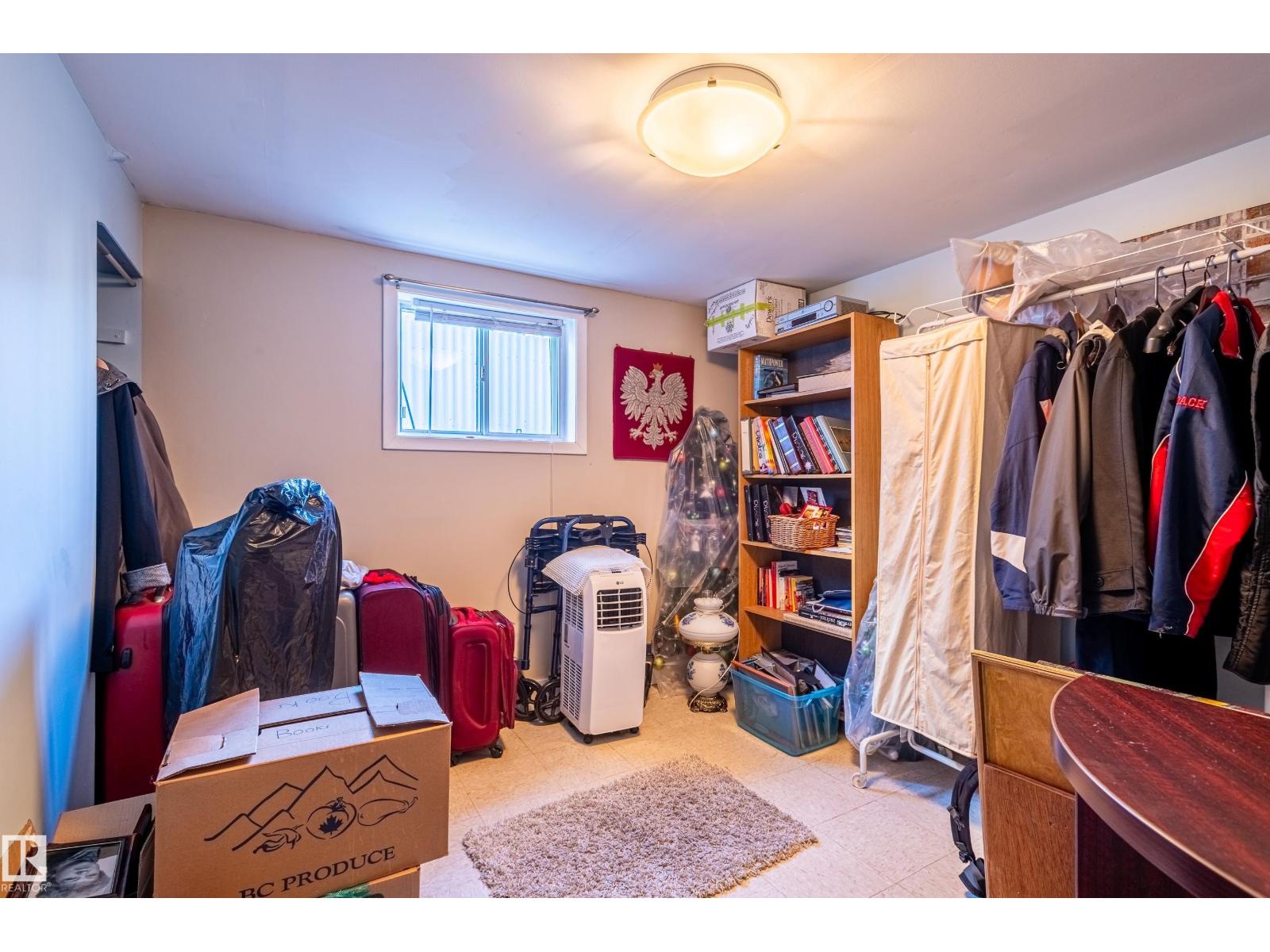 10532 157 ST NW - 34