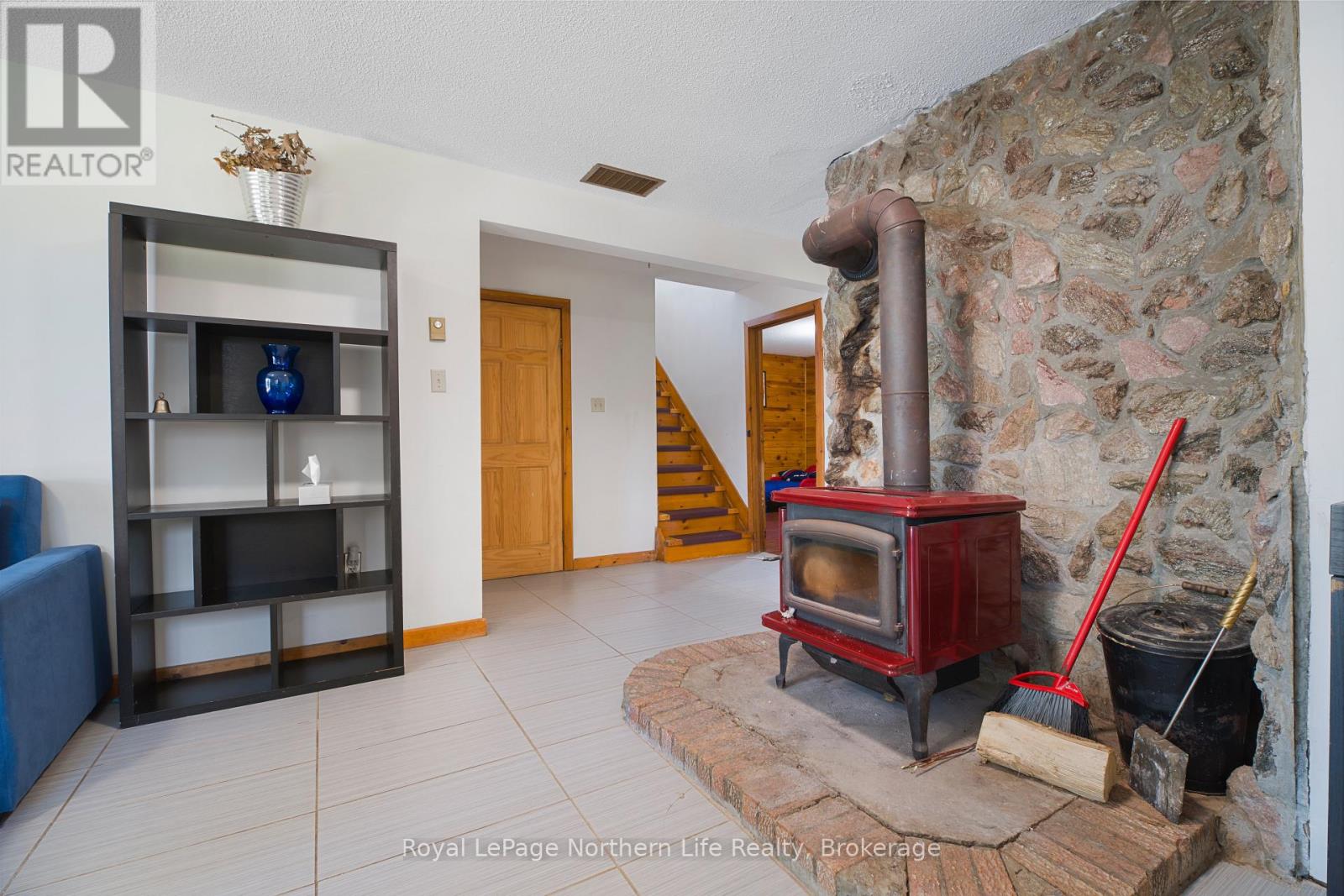 4360 HIGHWAY 522 - 28