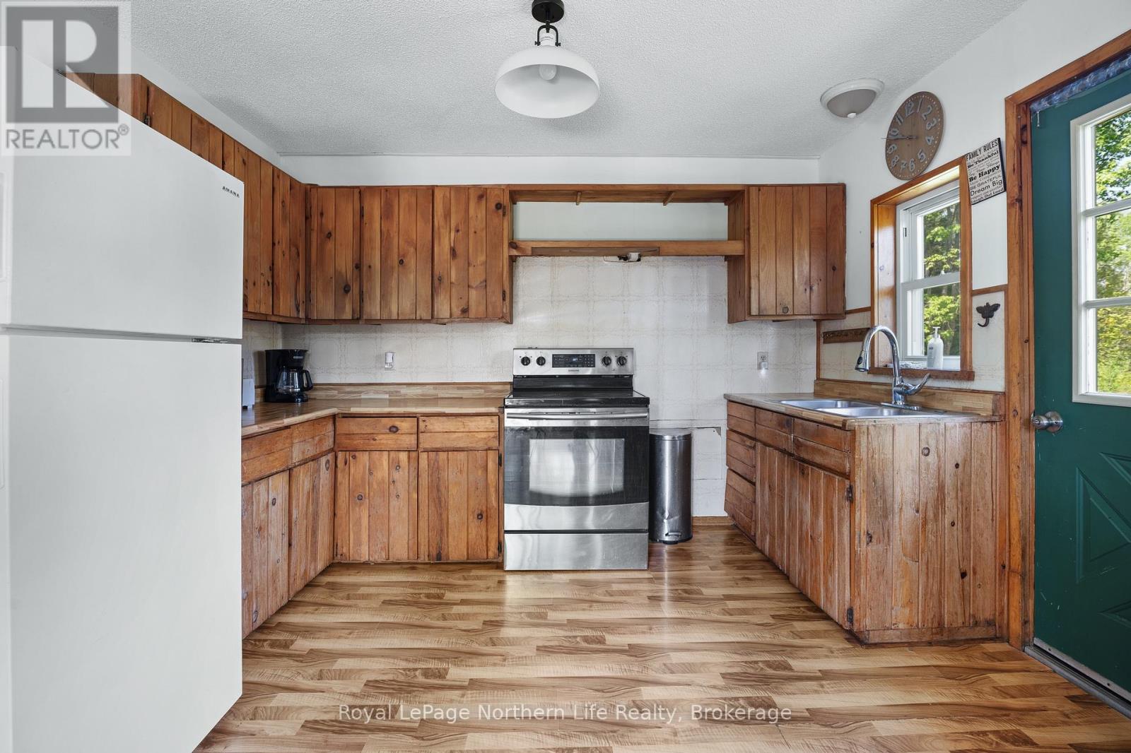 4360 HIGHWAY 522 - 3