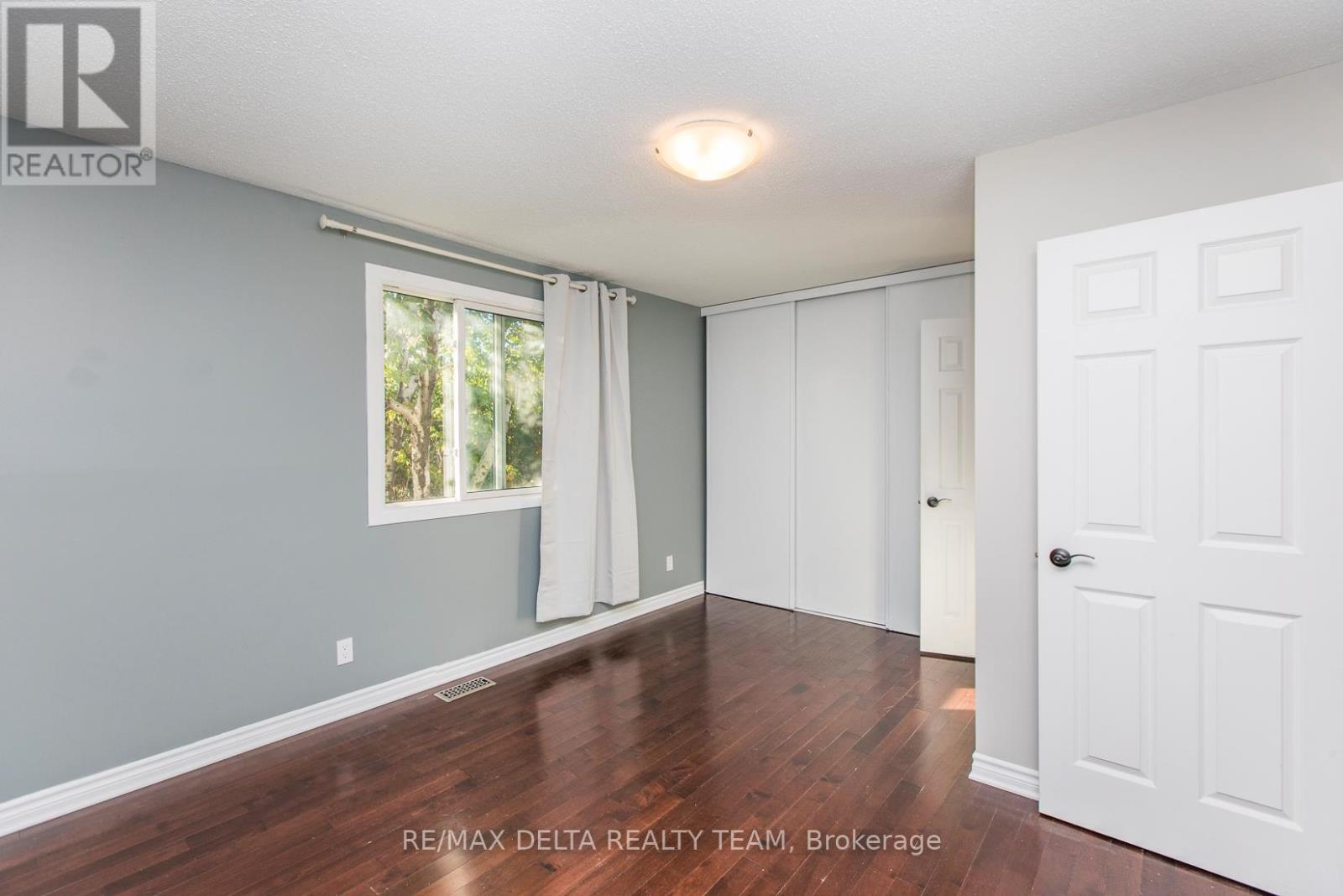 3 Bed, 3 Bath House for Sale in Ottawa – 8 – 323 MONICA CRESCENT, Ottawa – MLS# X13146274 - Image 26