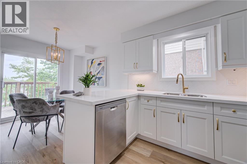 704 STAR FLOWER Avenue - 8