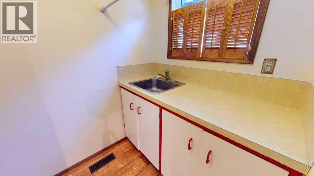 2120 11 Avenue NE — photo 30