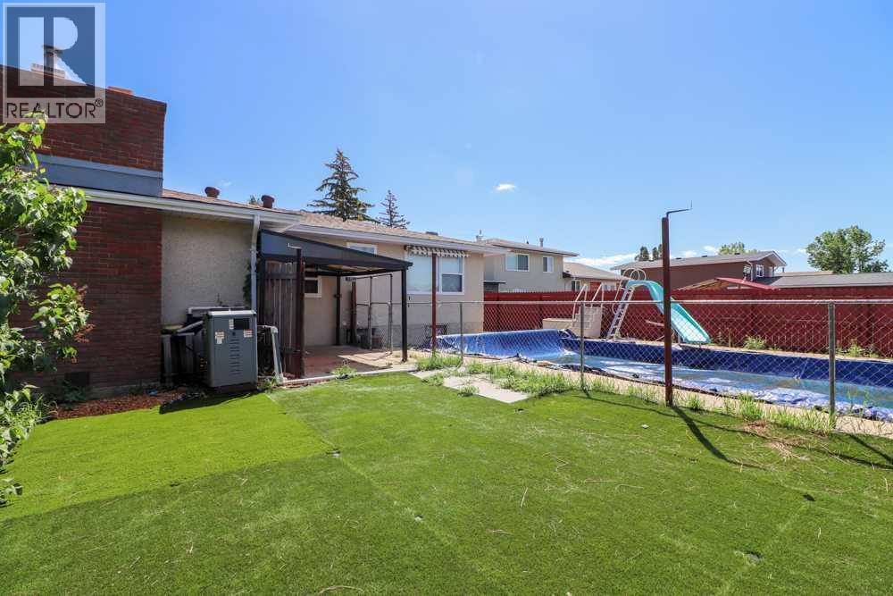 2120 11 Avenue NE — photo 9