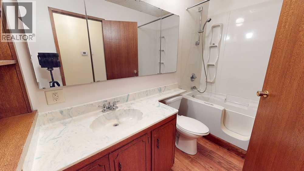 2120 11 Avenue NE — photo 32
