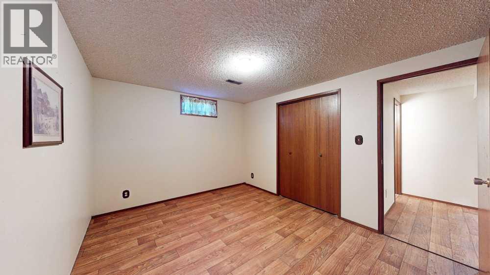 2120 11 Avenue NE — photo 41