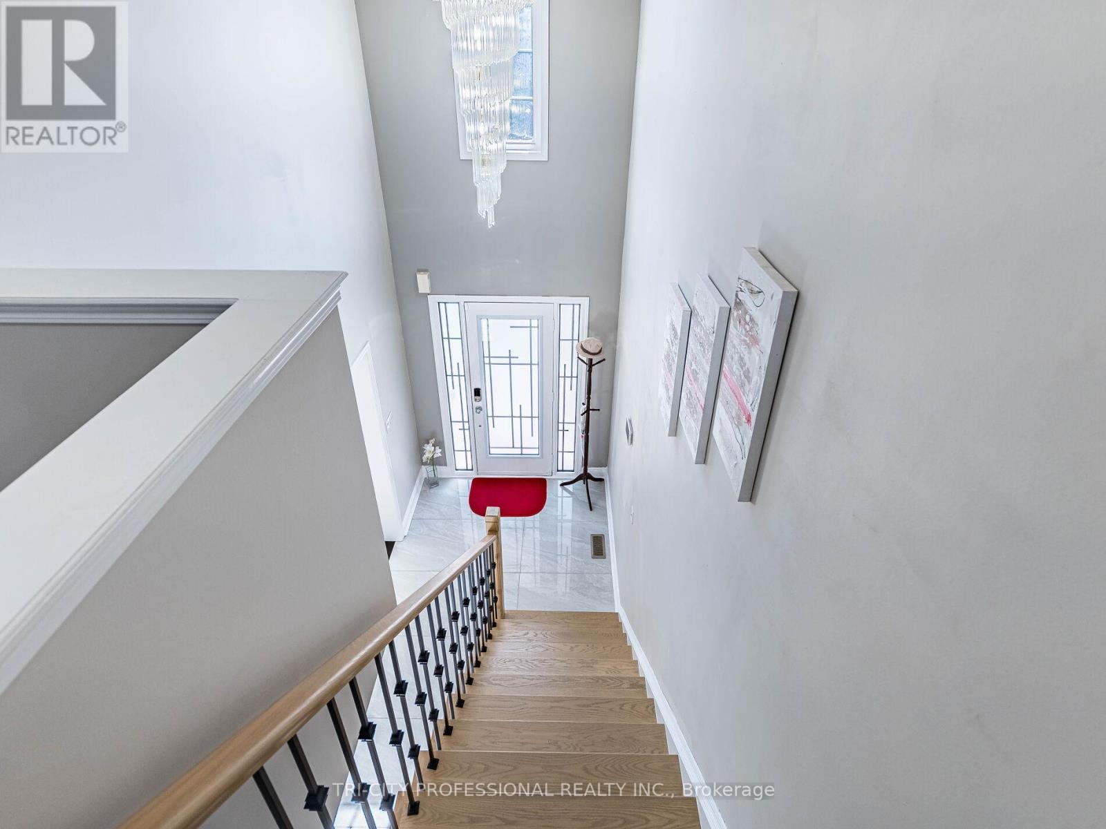 18 SUGARHILL DRIVE - 21