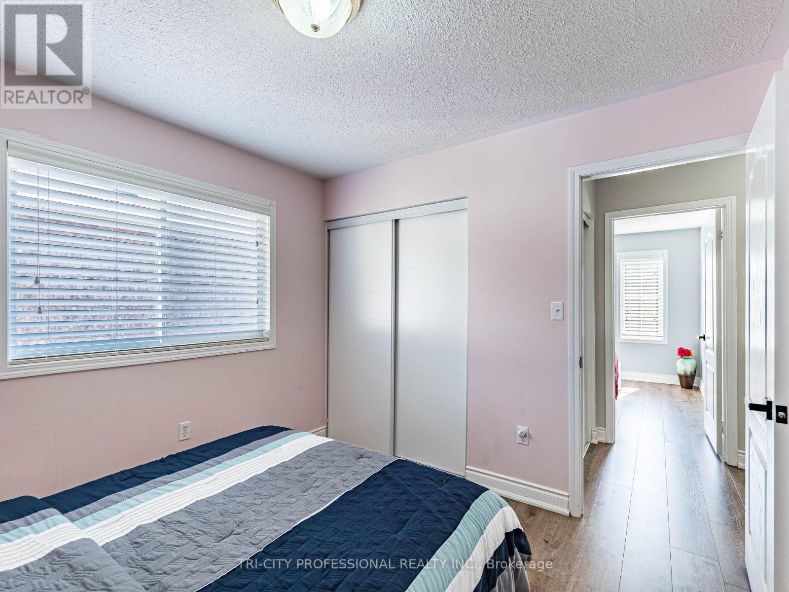 18 SUGARHILL DRIVE - 30