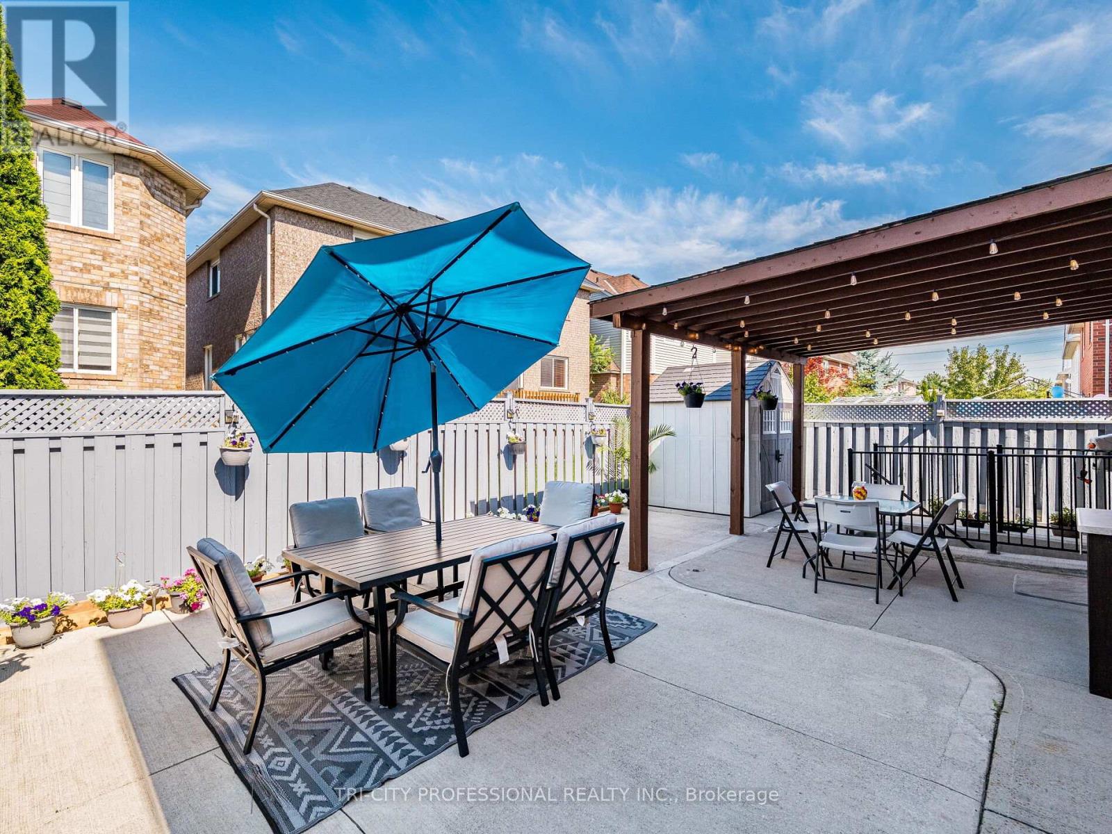 18 SUGARHILL DRIVE - 43