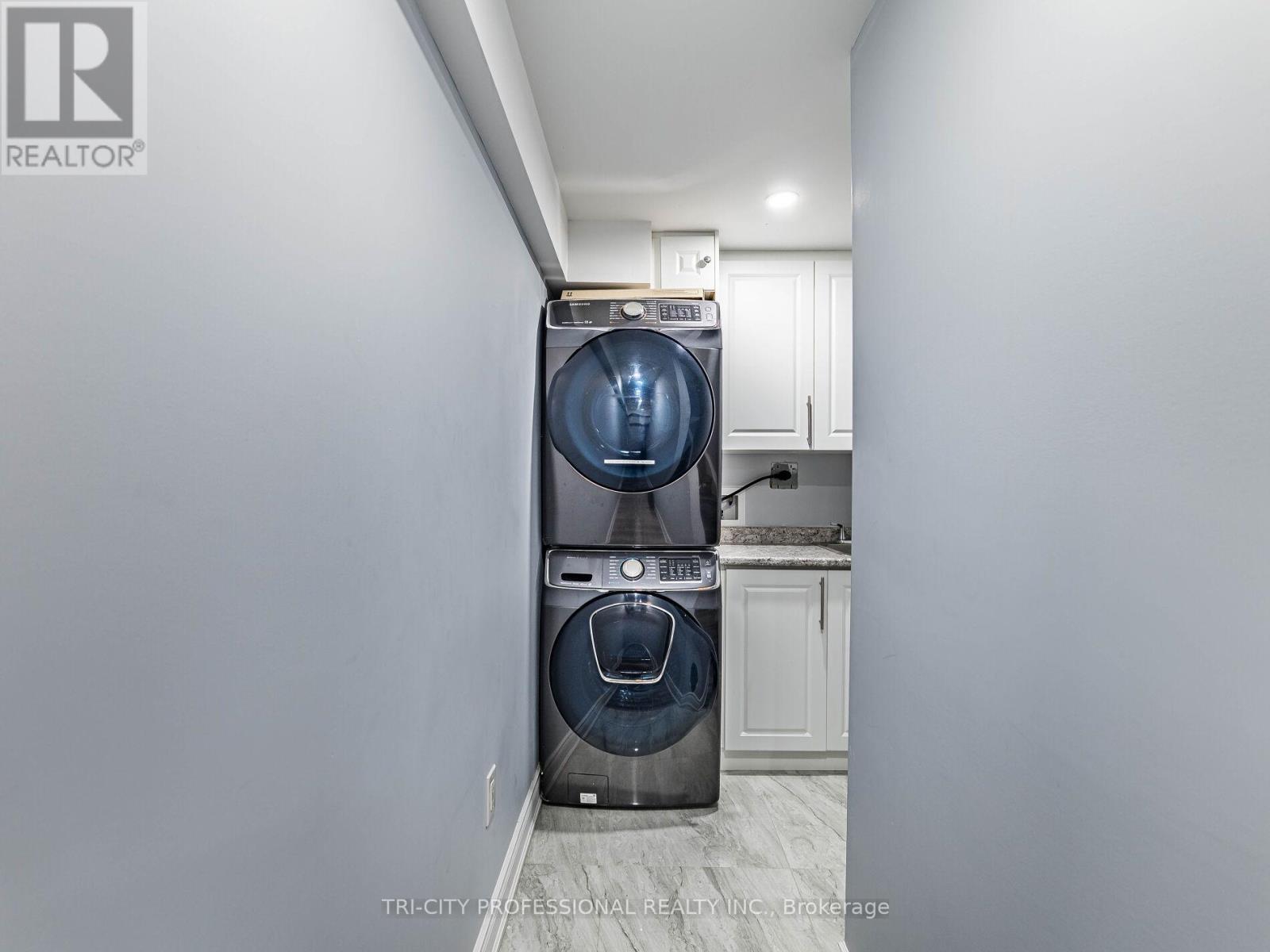 18 SUGARHILL DRIVE - 41