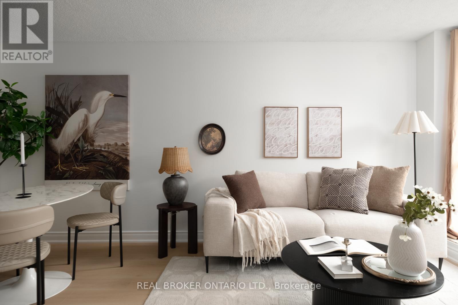 Listing photo of 304 - 1000 KING STREET W